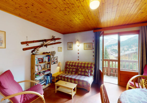 Ref 3520 - Apartment